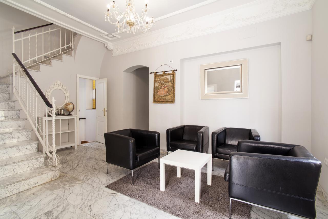 10 Bdr Chalet; Maria Luisa Park Vakantiehuis *